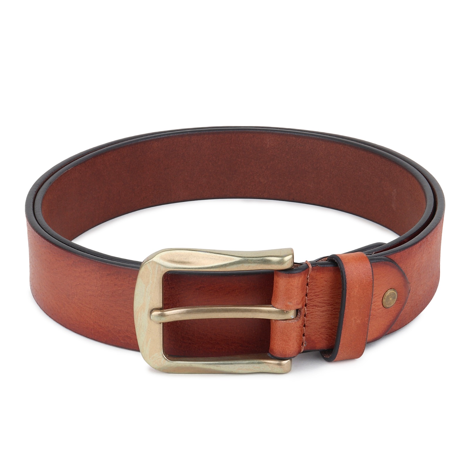 The Refined Traveler: Leather Essentials for the Modern Man